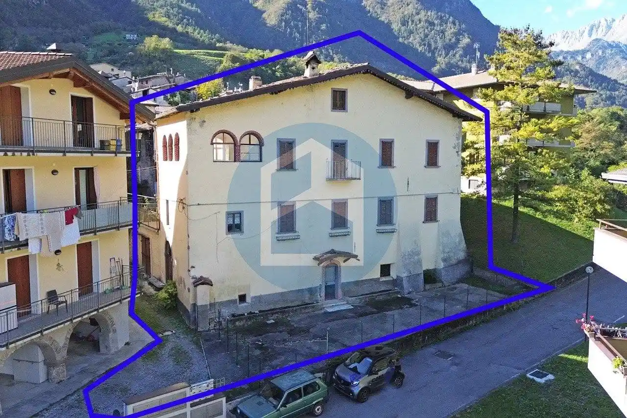 Villa in vendita a Angolo Terme