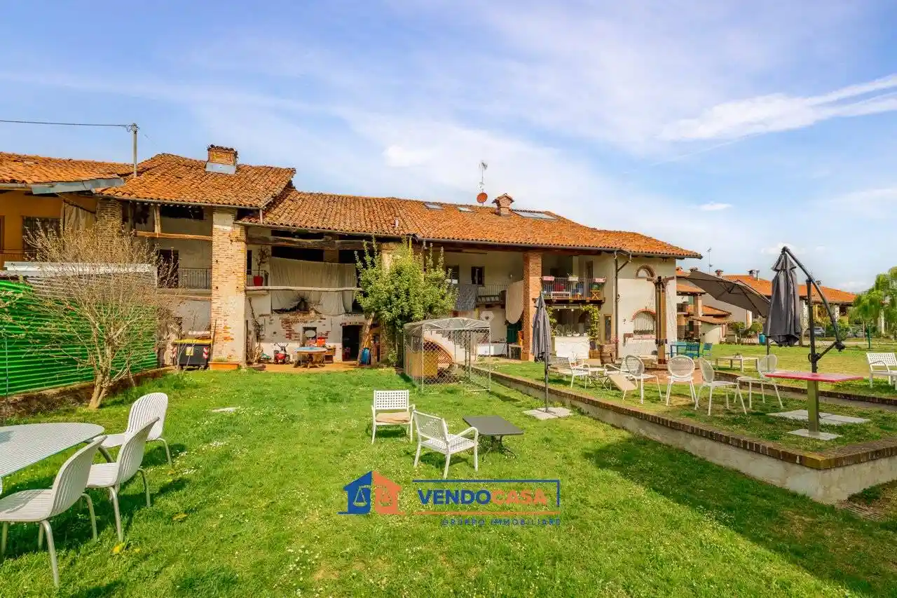 Villa in vendita a Carrù