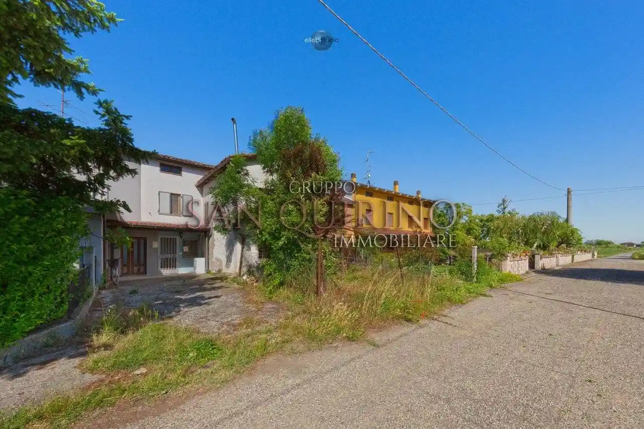 Villa in vendita a Guastalla