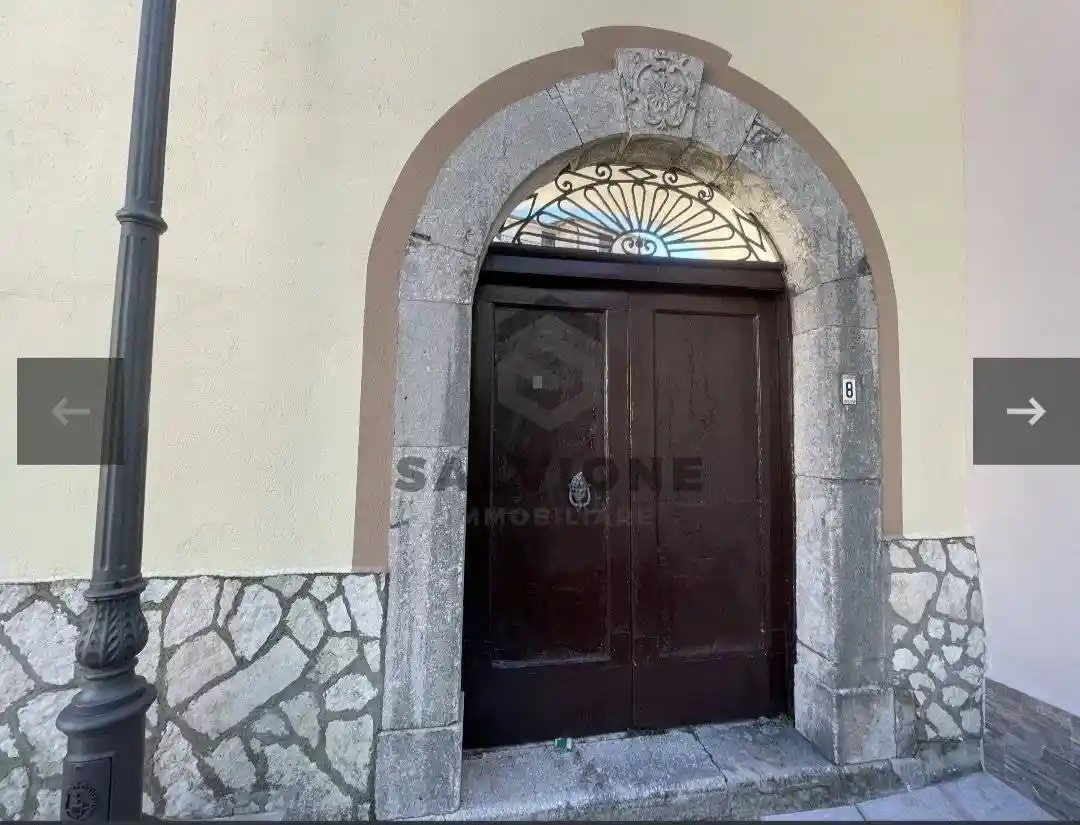 Palazzo - Edificio in vendita a San Lorenzo Maggiore