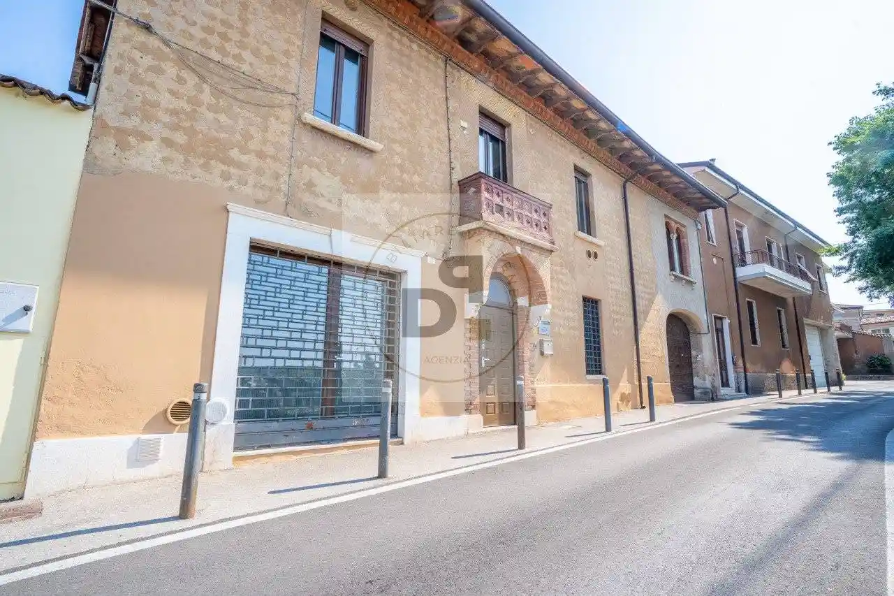 Palazzo - Edificio in vendita a Lonato del Garda