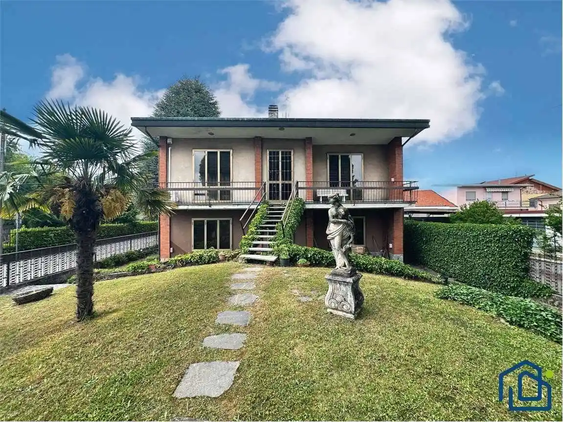 Villa in vendita a Castano Primo
