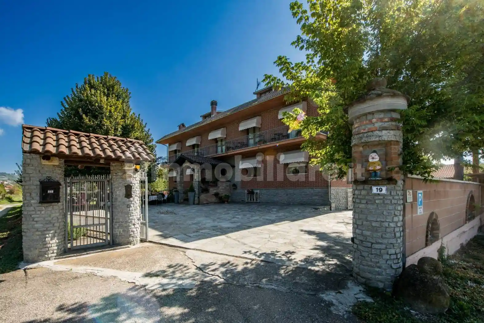 Palazzo - Edificio in vendita a Castagnole delle Lanze