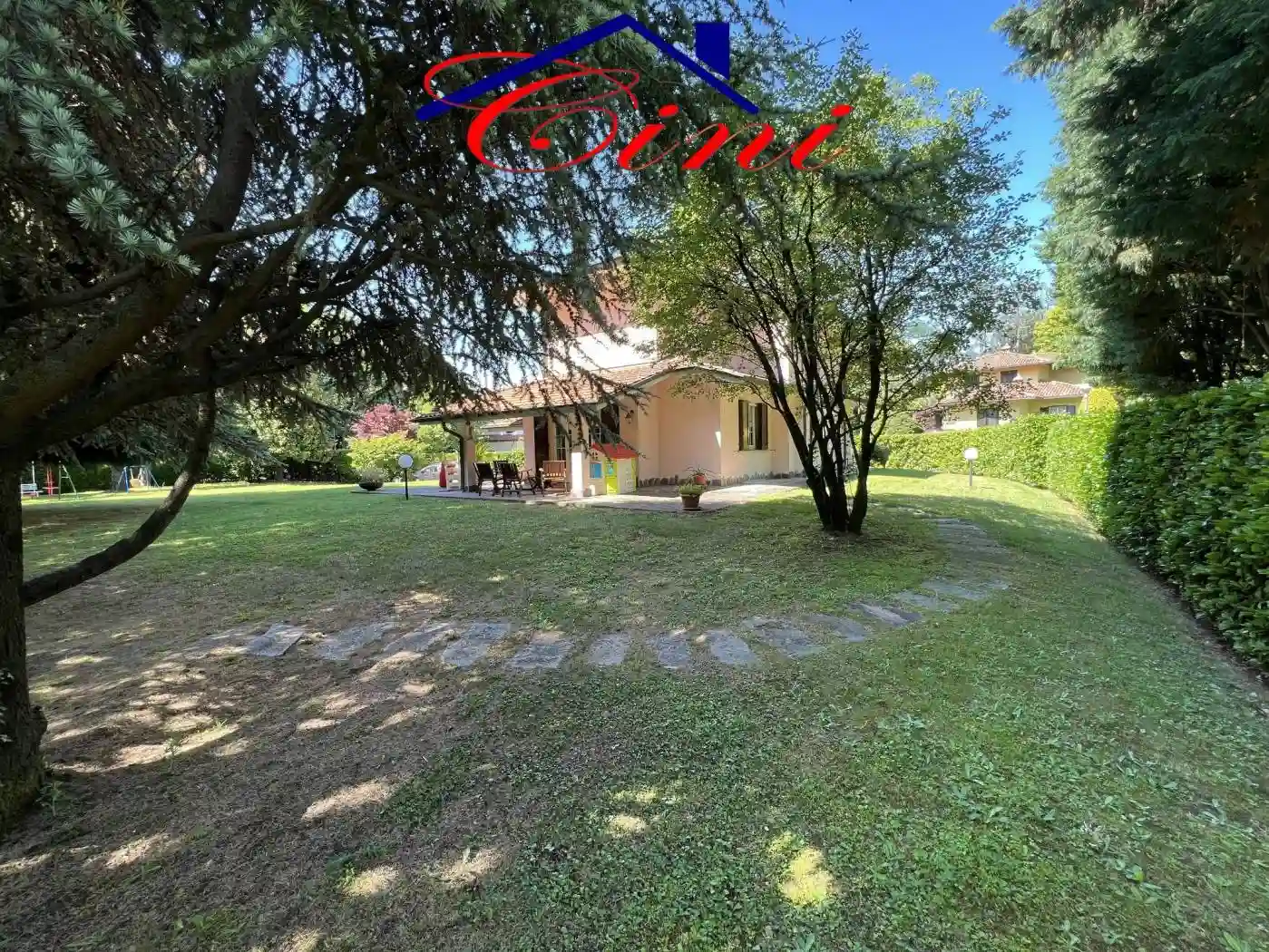 Villa - foto 2
