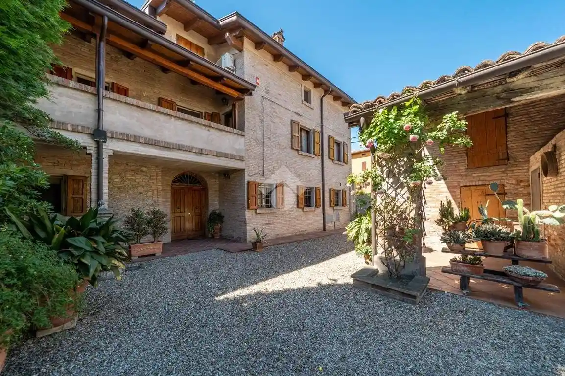 Villa in vendita a Reggio Emilia