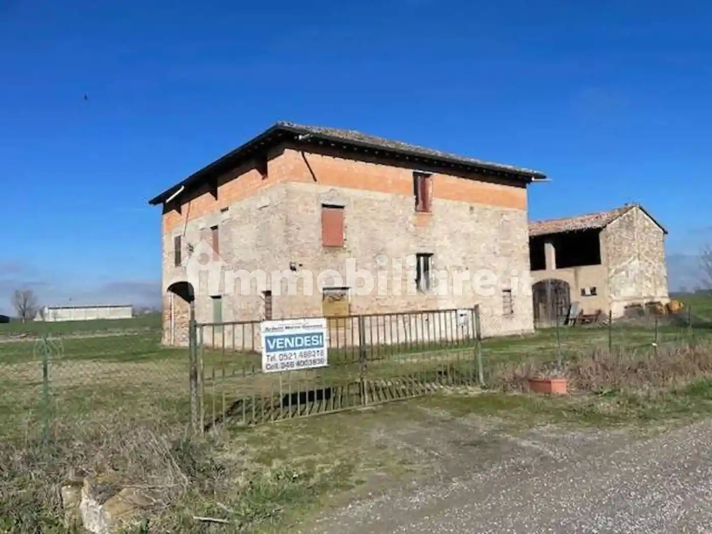 Rustico - Casale in vendita a Parma