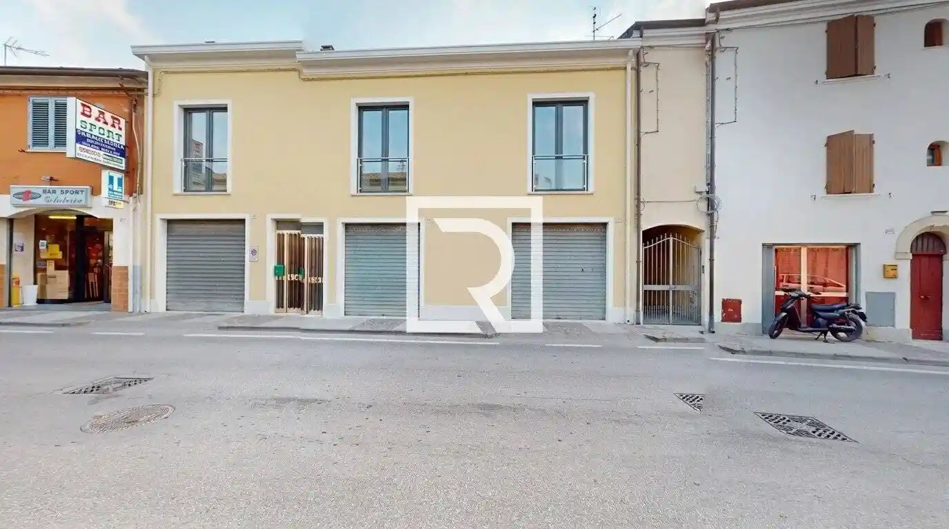 Palazzo - Edificio in vendita a Rimini