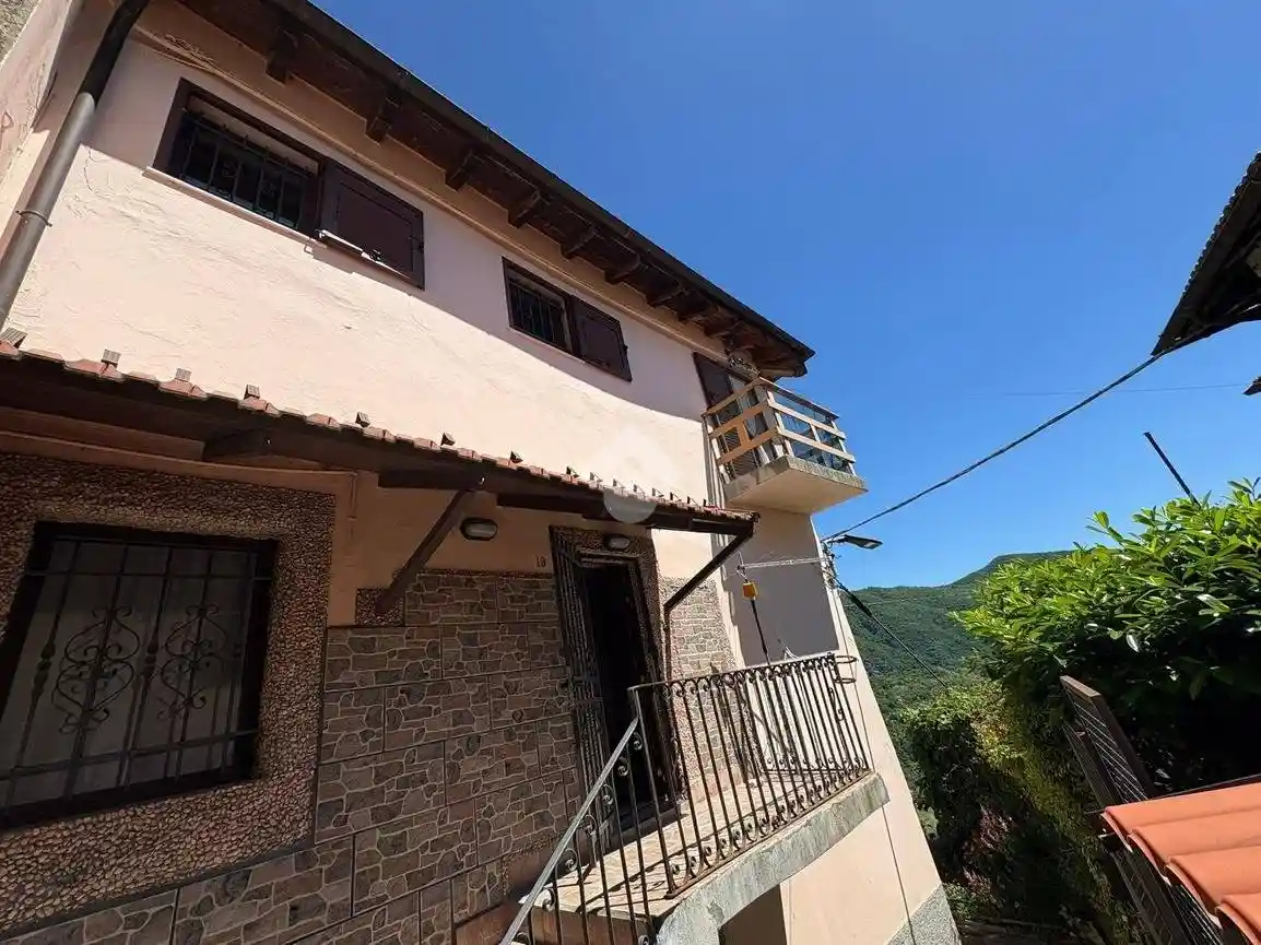 Casa indipendente in vendita a Serra Riccò