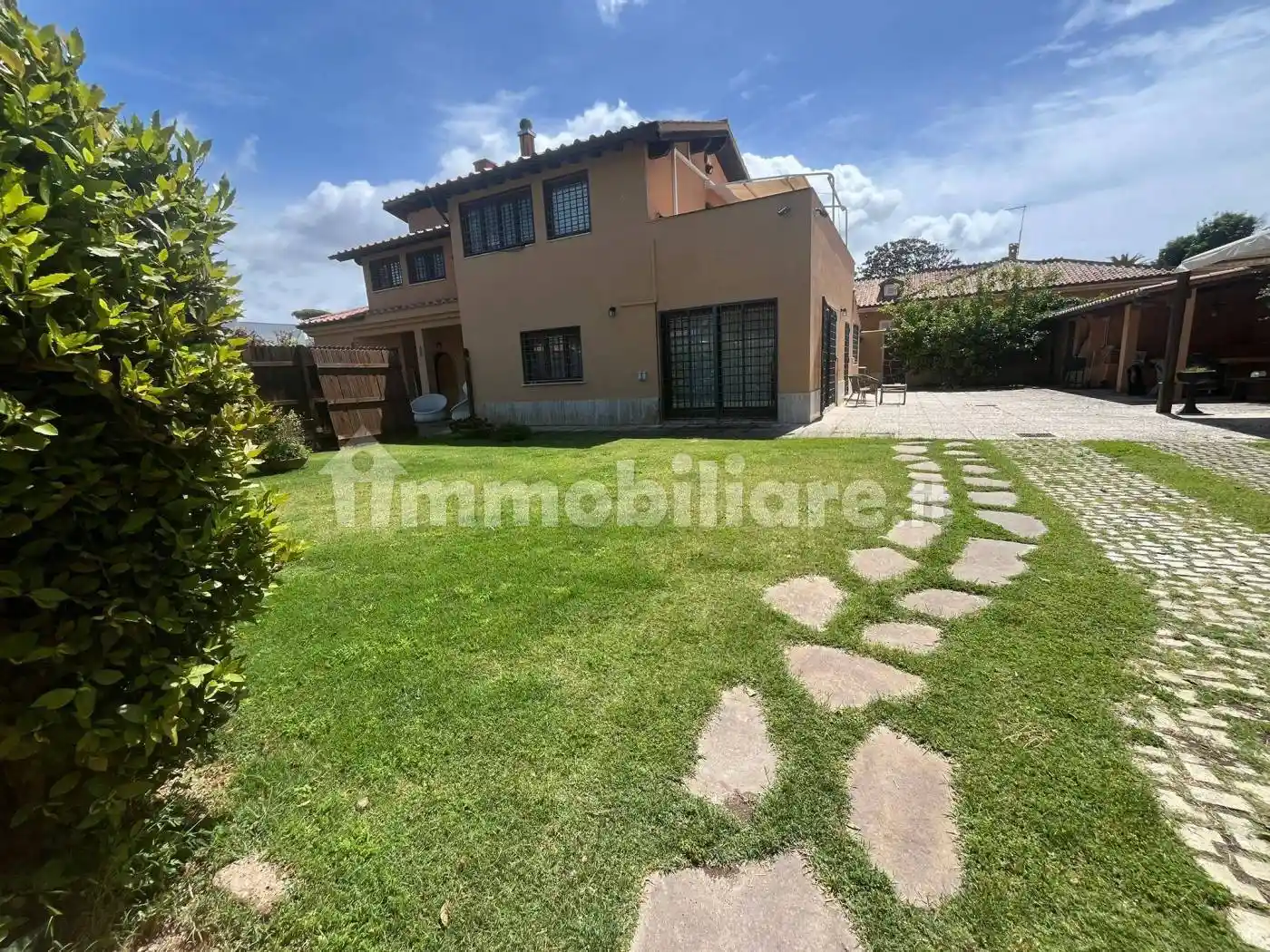 Villa in affitto a Fiumicino