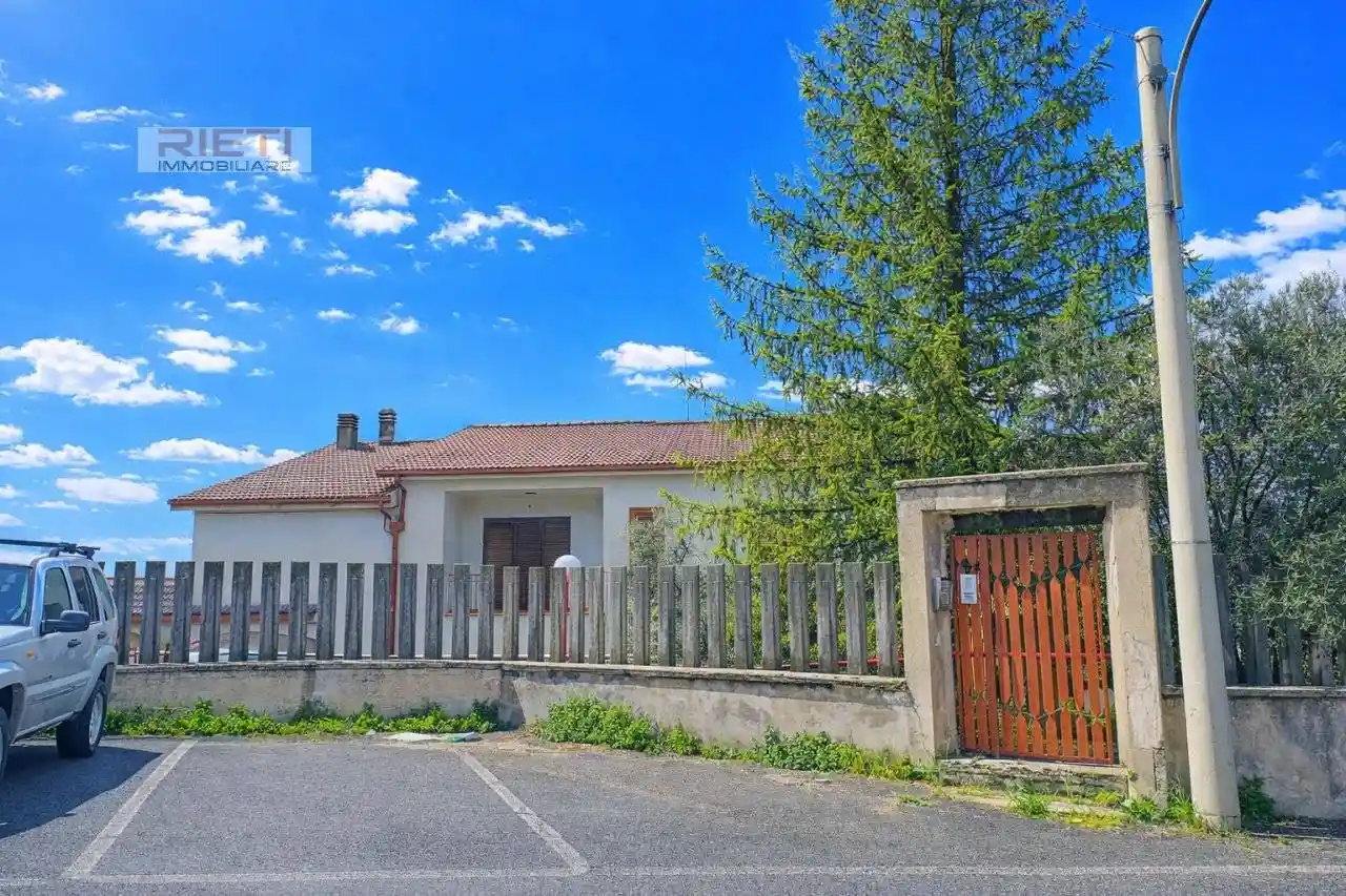 Villa in vendita a Poggio Moiano