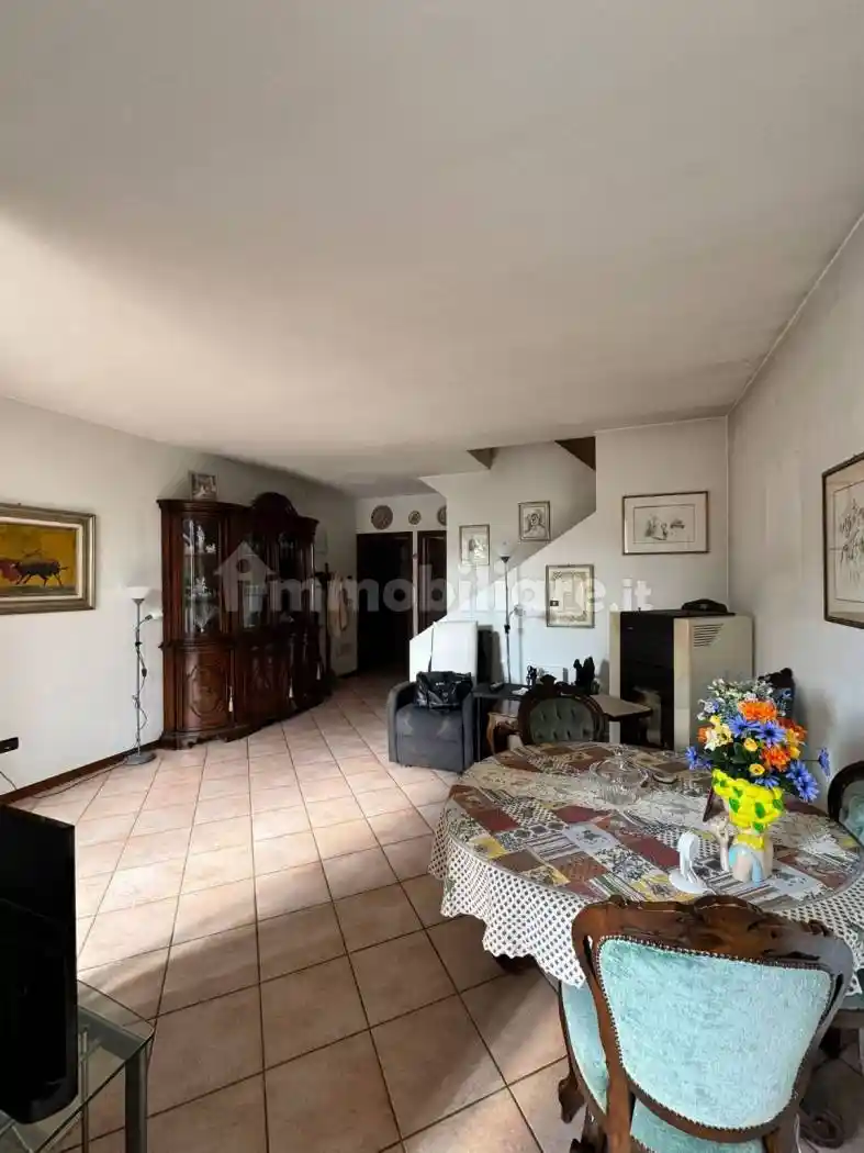 Villa in vendita a Mantova