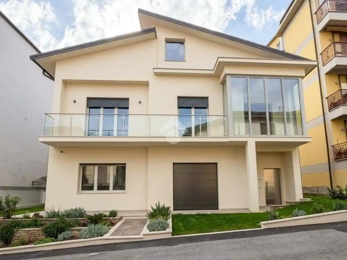 Villa in vendita a Pistoia