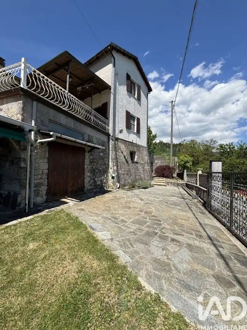 Villa in vendita a Sesta Godano