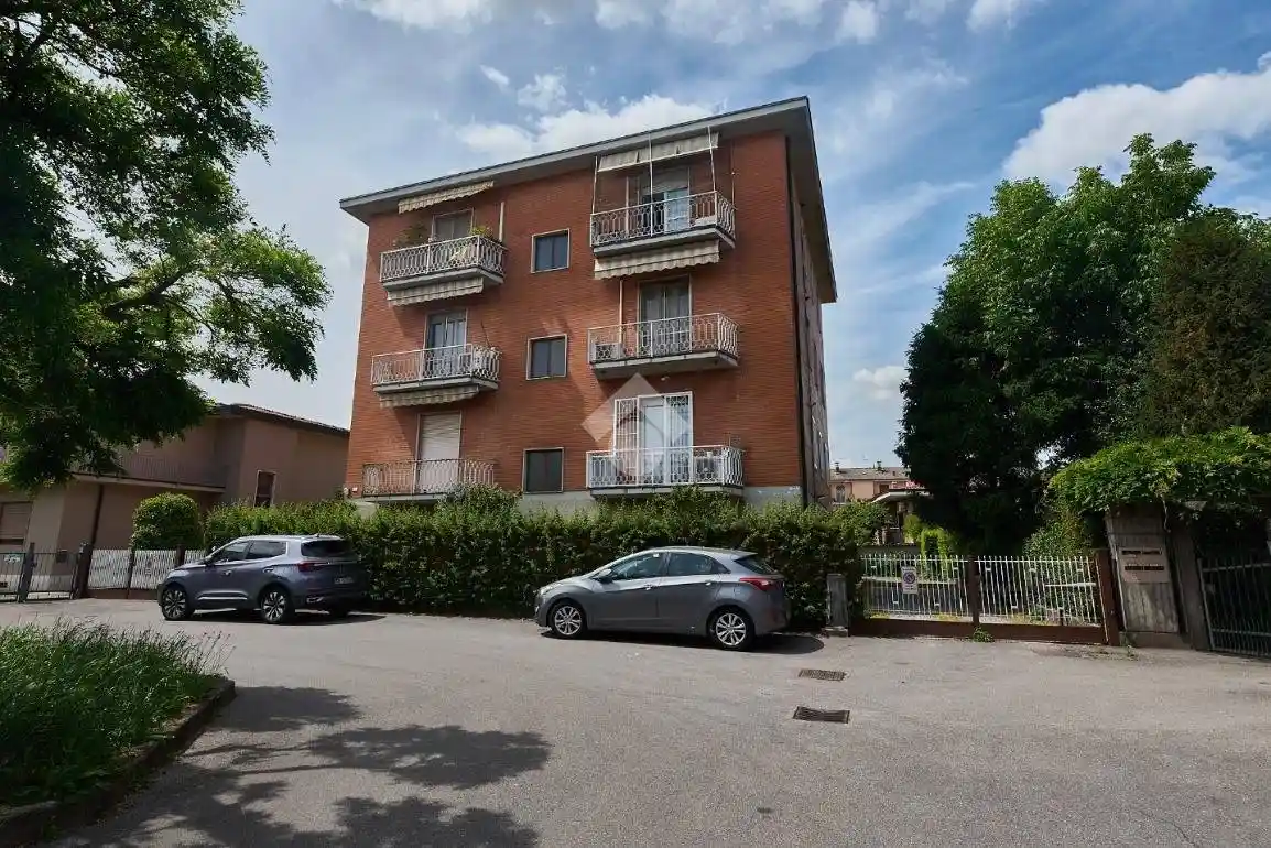 Appartamento in vendita a Zelo Buon Persico
