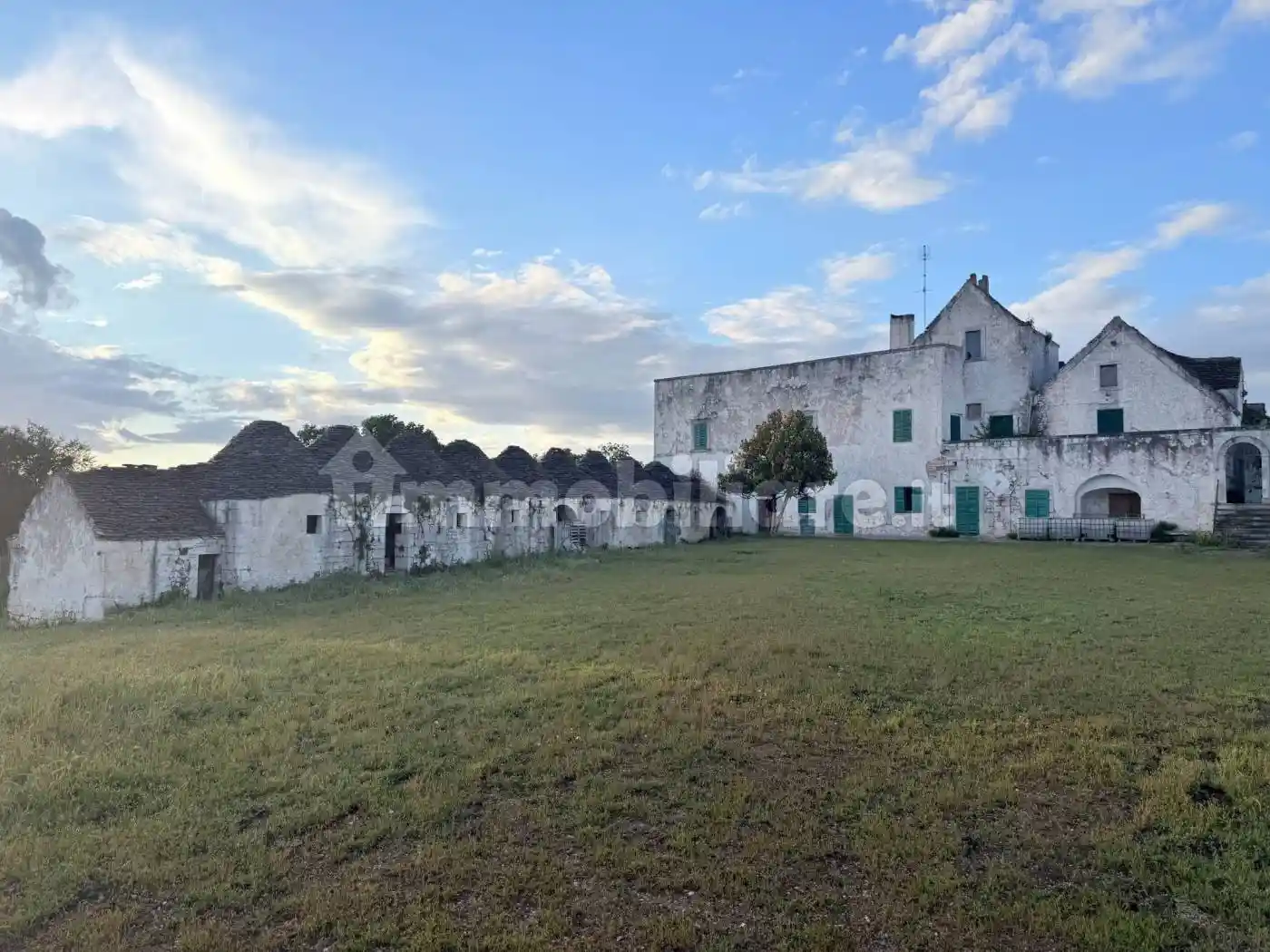 Rustico - Casale in vendita a Noci