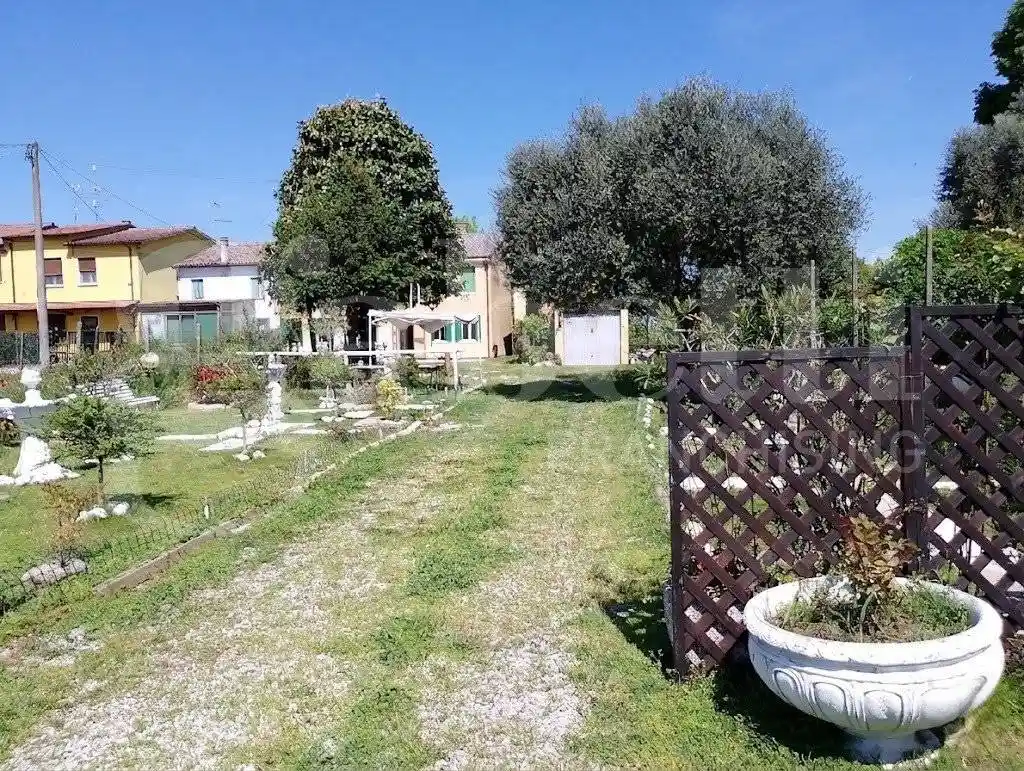 Casa indipendente in vendita a Rovigo