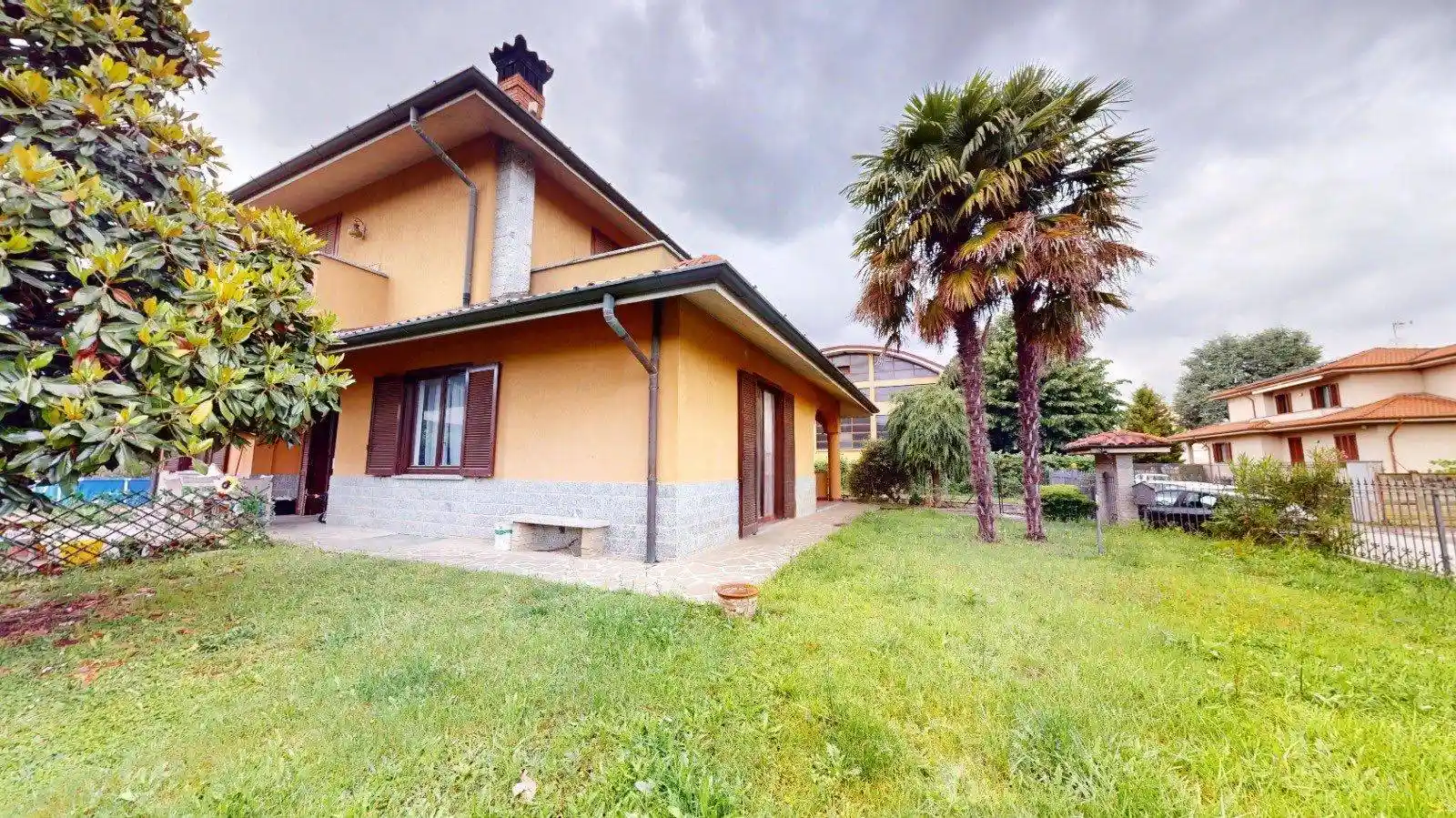 Villa in vendita a Carate Brianza
