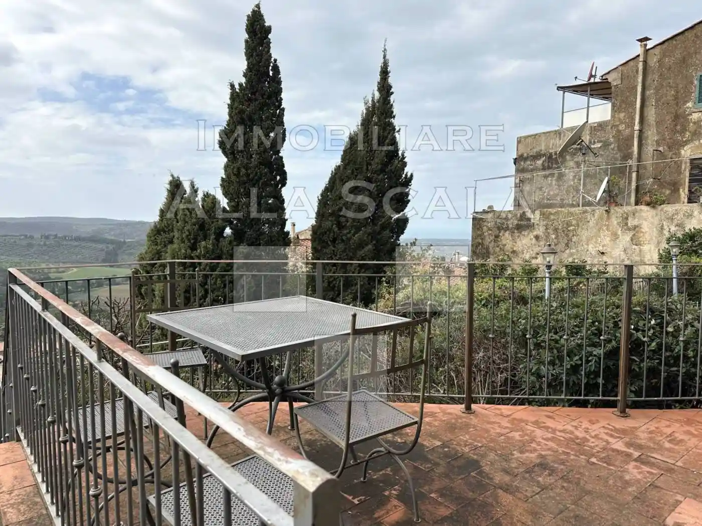 Appartamento in vendita a Castagneto Carducci