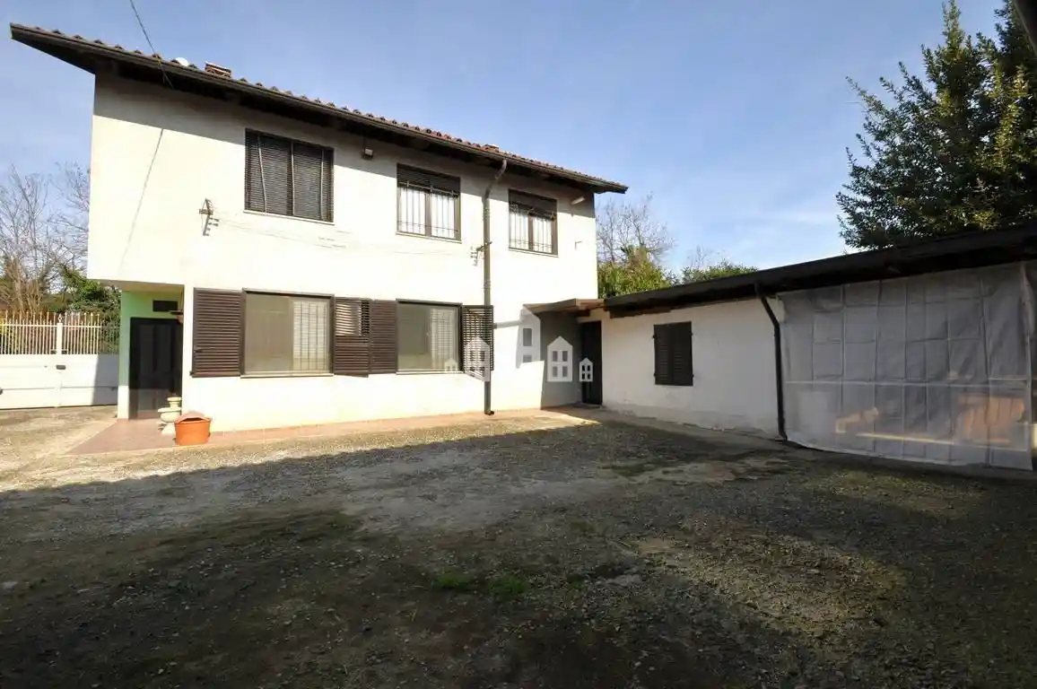 Casa indipendente in vendita a Rivarolo Canavese
