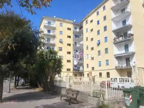 Appartamento in vendita a Salerno