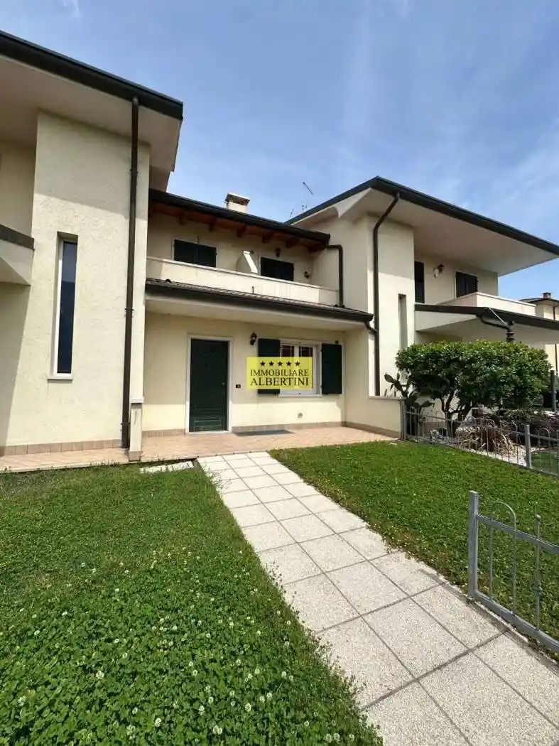 Appartamento in affitto a Sommacampagna