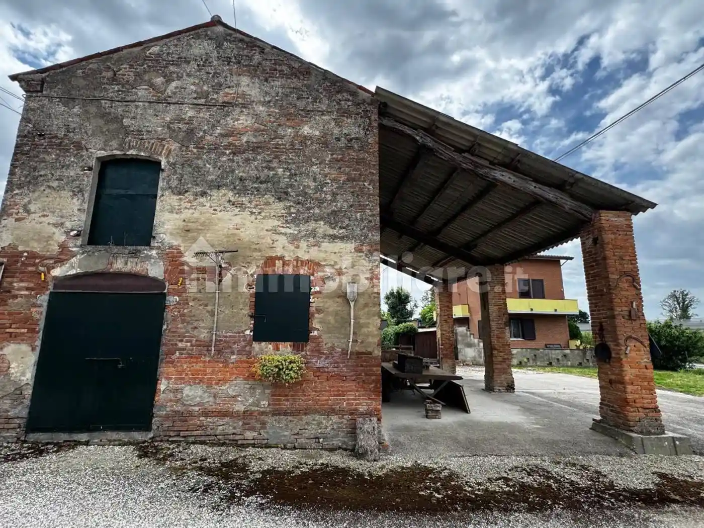 Rustico - Casale in vendita a Ferrara