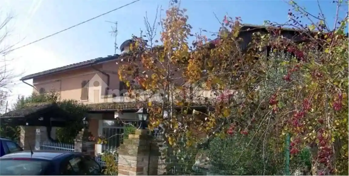 Casa indipendente in vendita a Terre Roveresche