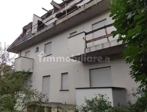 Palazzo - Stabile in vendita a Seregno
