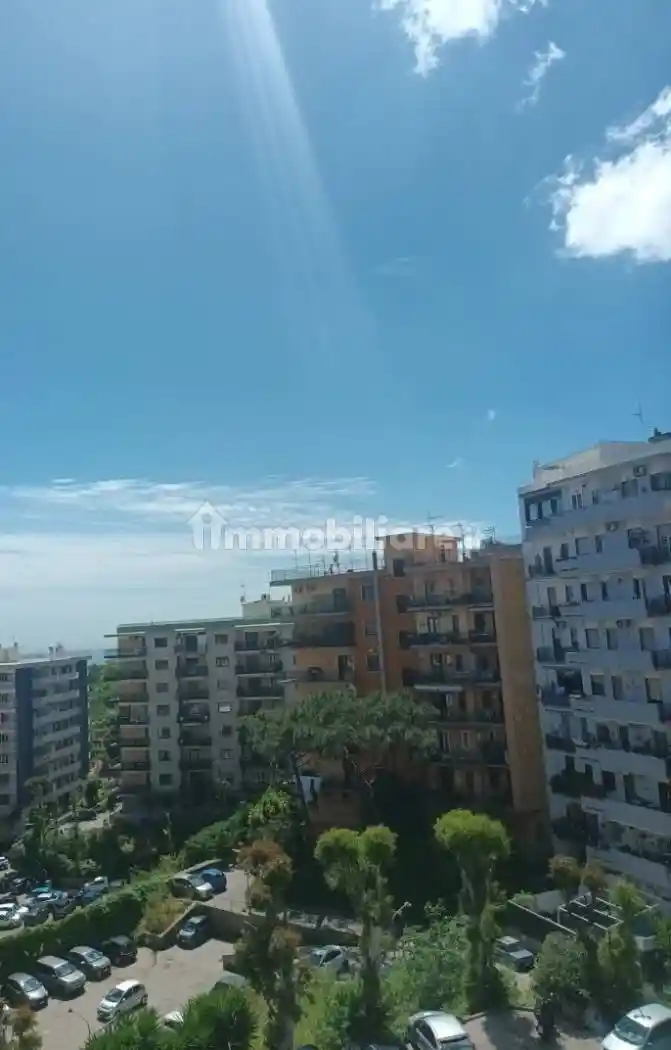 Appartamento in vendita a Napoli