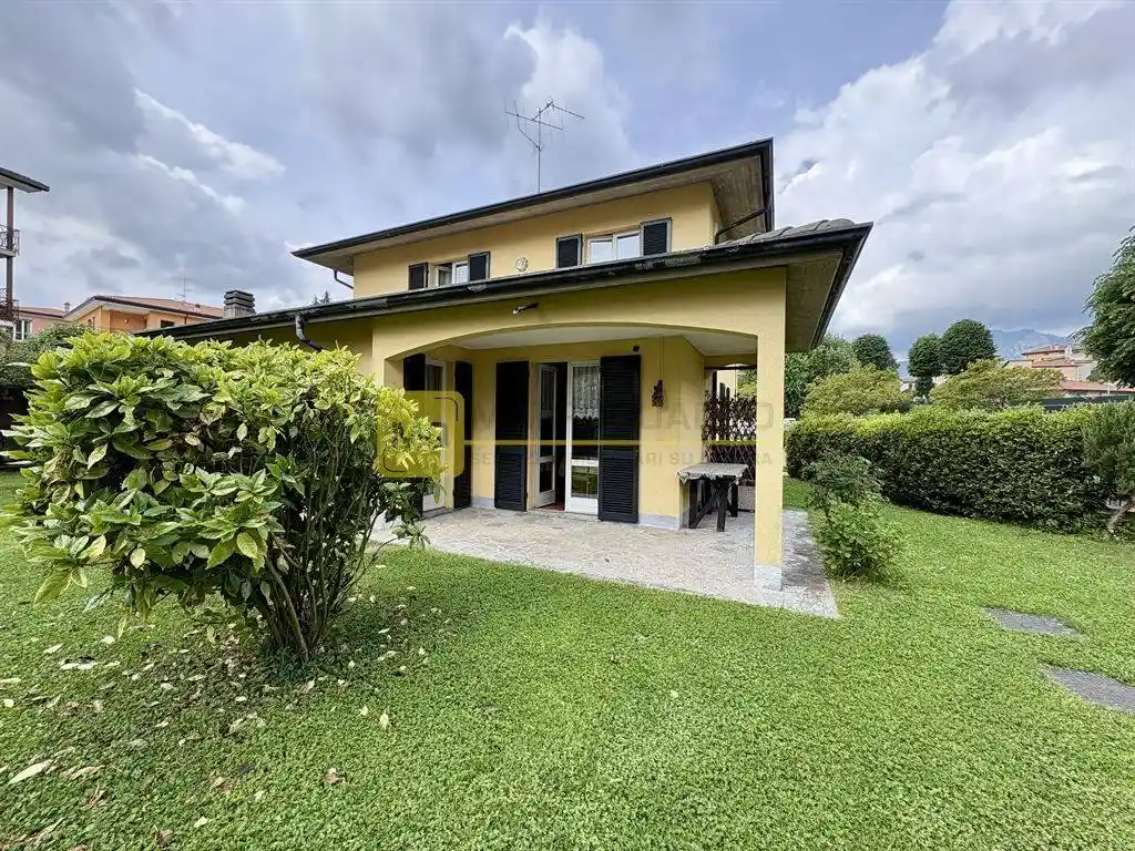 Villa in vendita a Galbiate