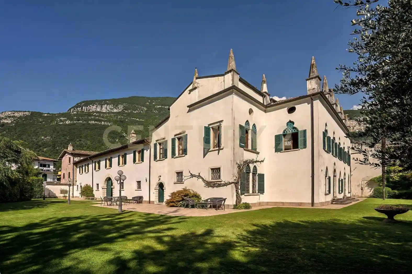 Villa in vendita a Brentino Belluno