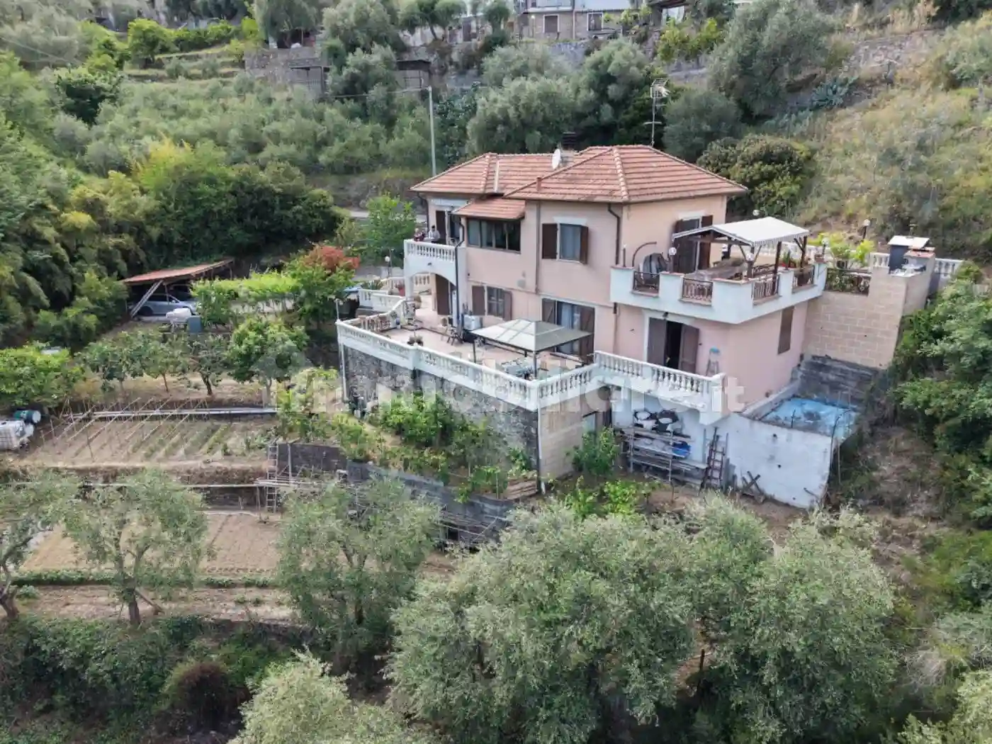 Villa - foto 2