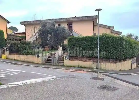 Appartamento in vendita a Reggello