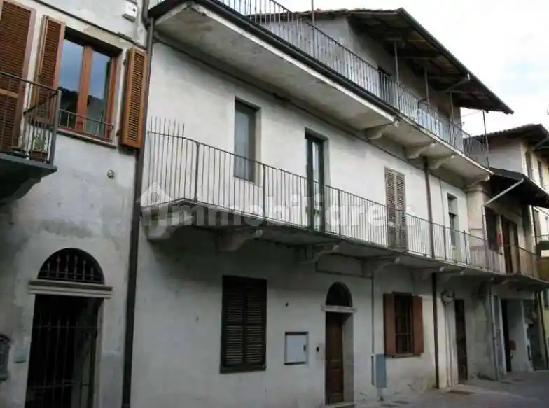 Casa indipendente in vendita a Piverone