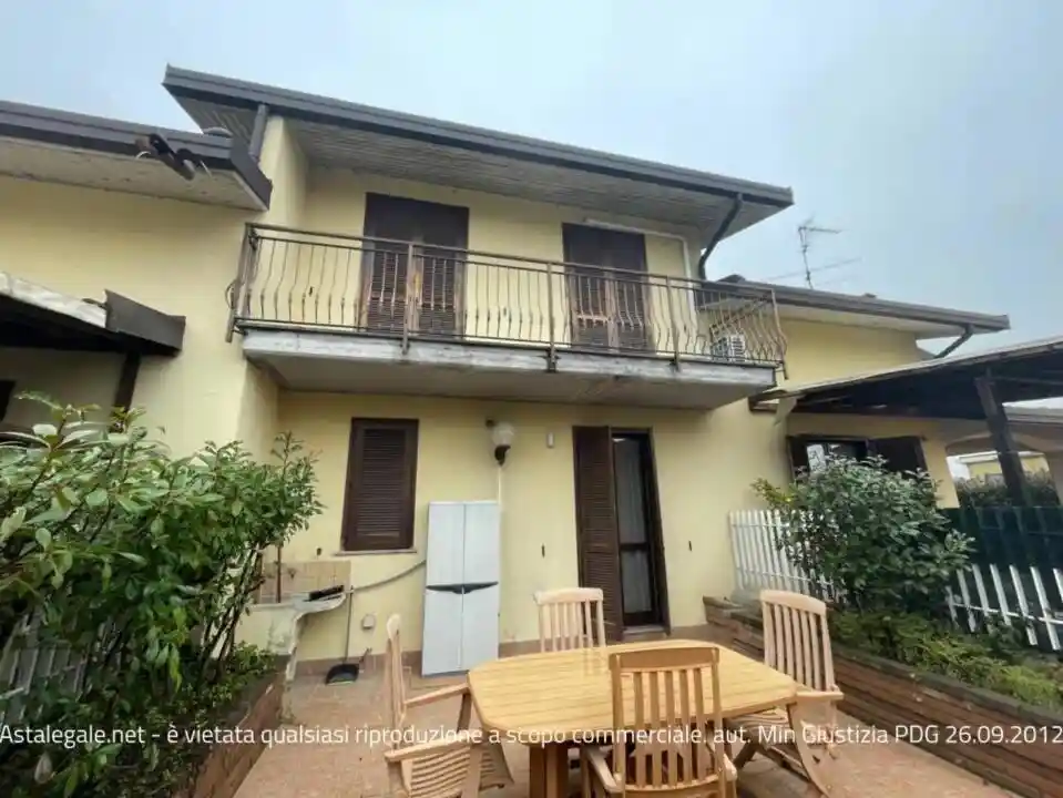 Villetta a schiera in vendita a Casorate Primo