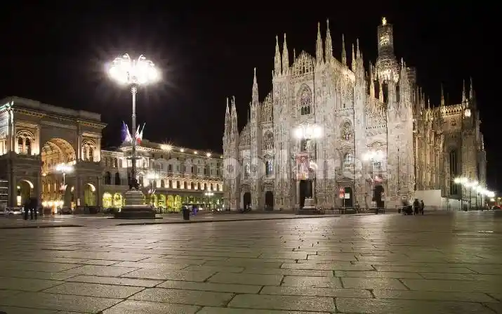 Palazzo - Edificio in vendita a Milano