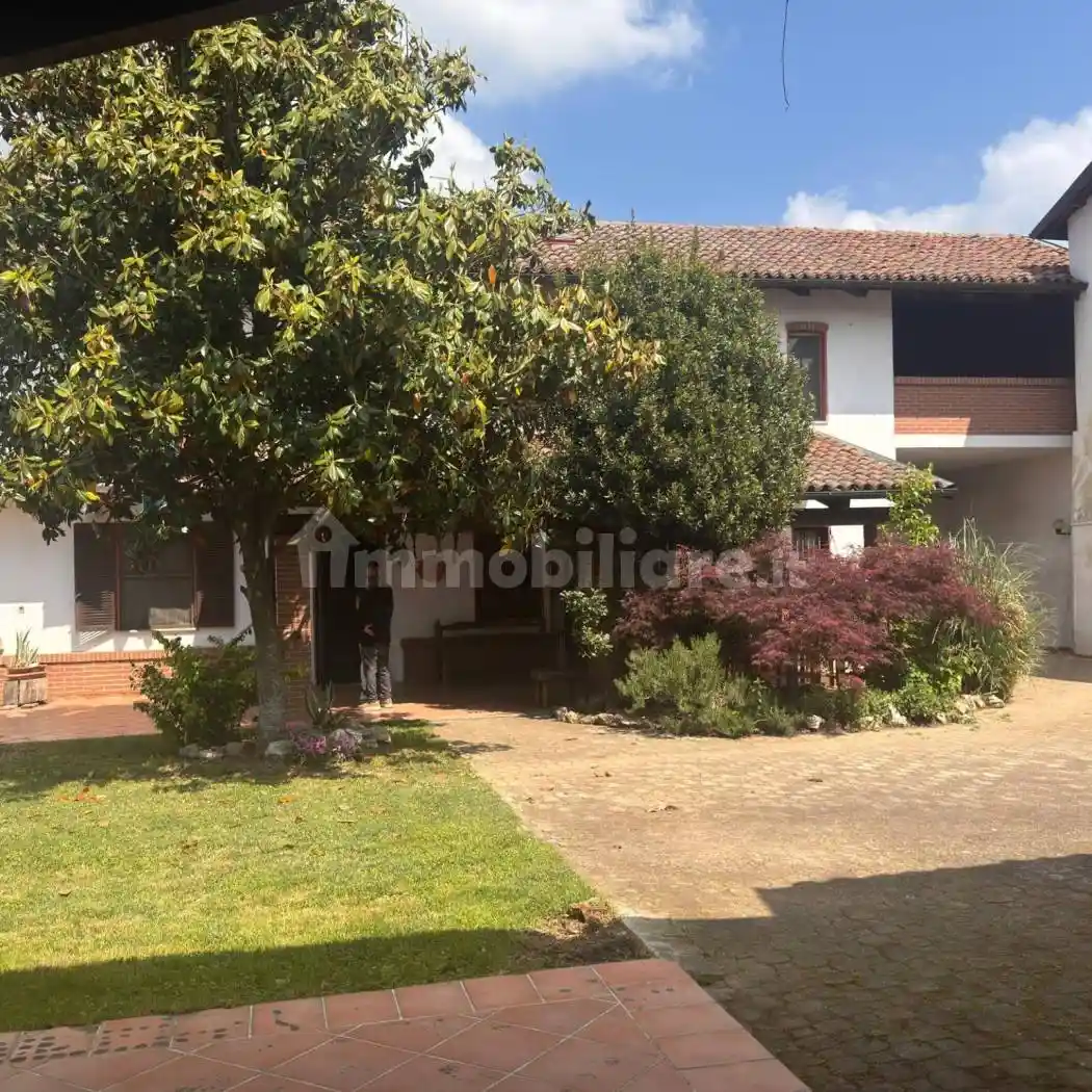 Rustico - Casale in vendita a Asti
