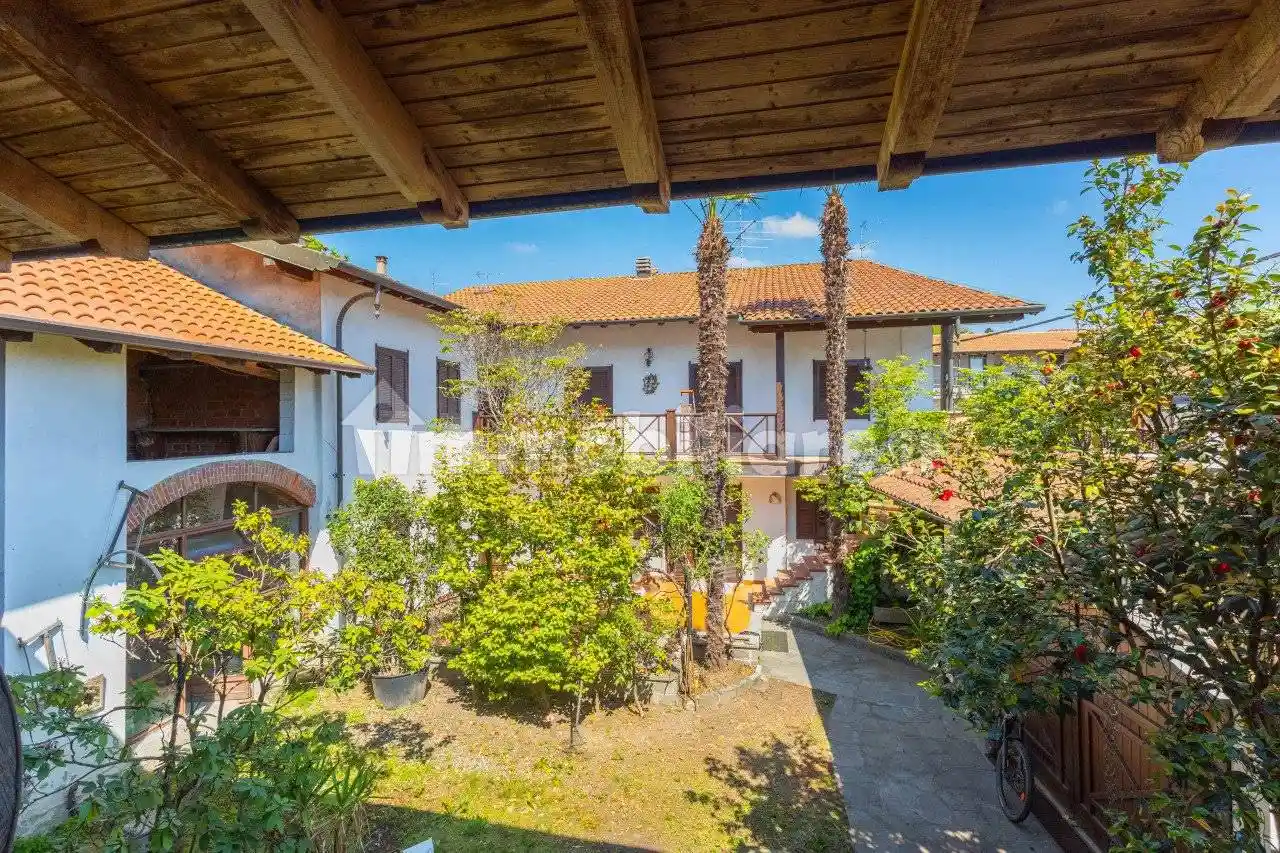 Casa indipendente in vendita a Invorio