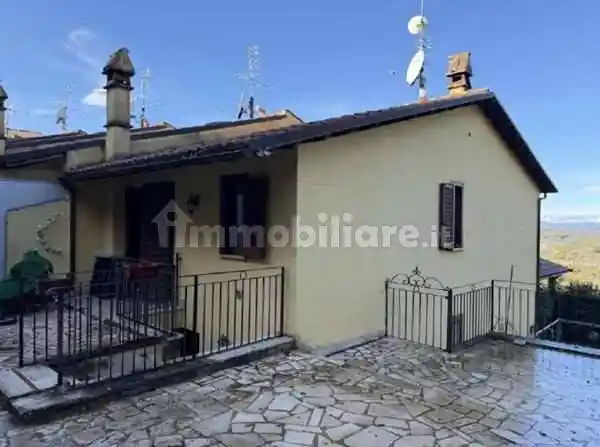 Casa indipendente in vendita a Stroncone