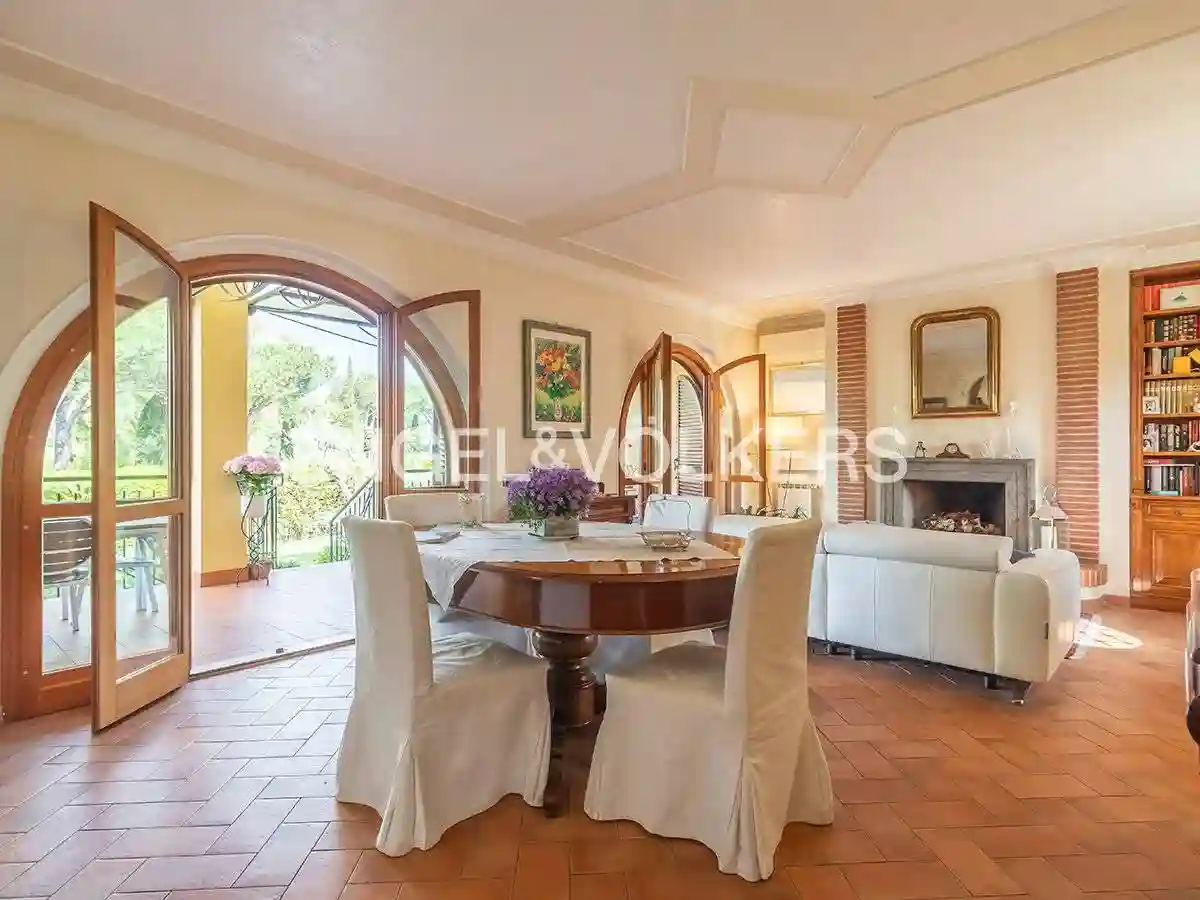 Villa - foto 2