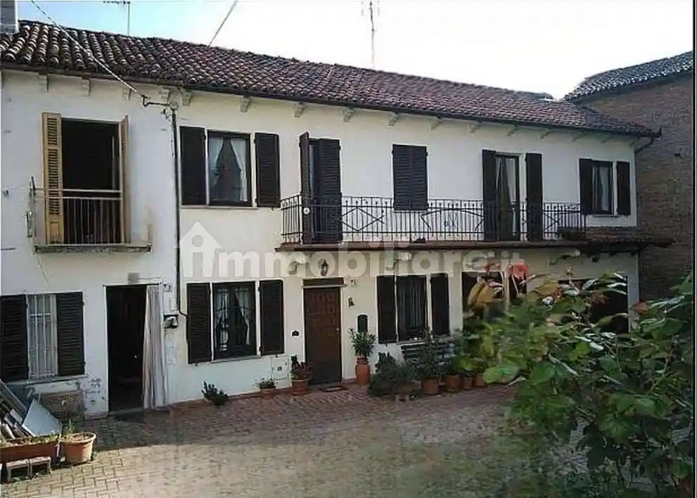 Casa indipendente in vendita a Mongardino