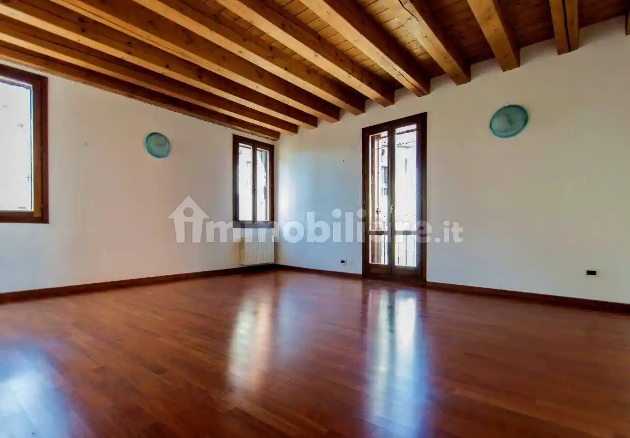 Appartamento in affitto a Vicenza
