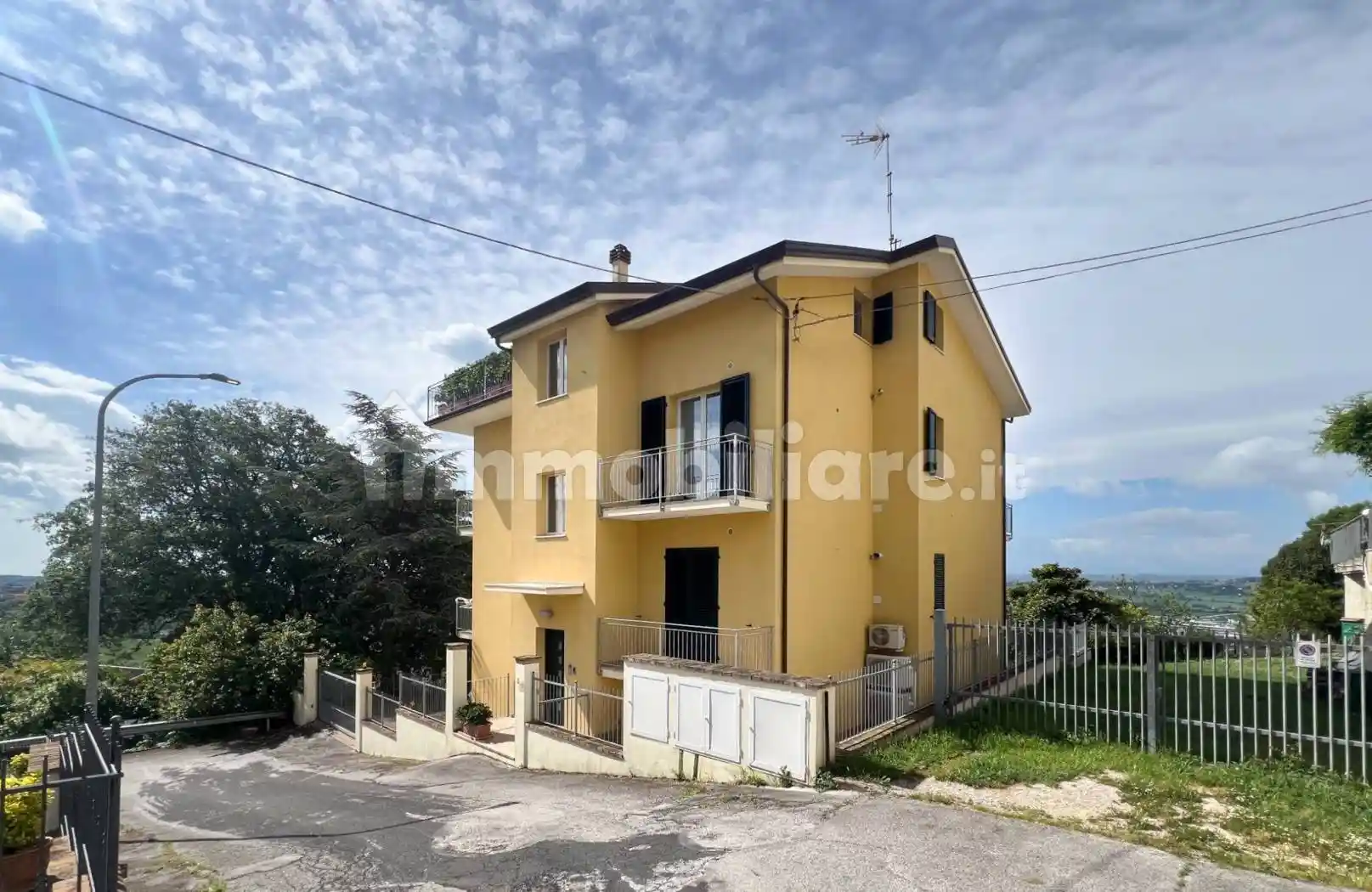Appartamento in vendita a Camerano
