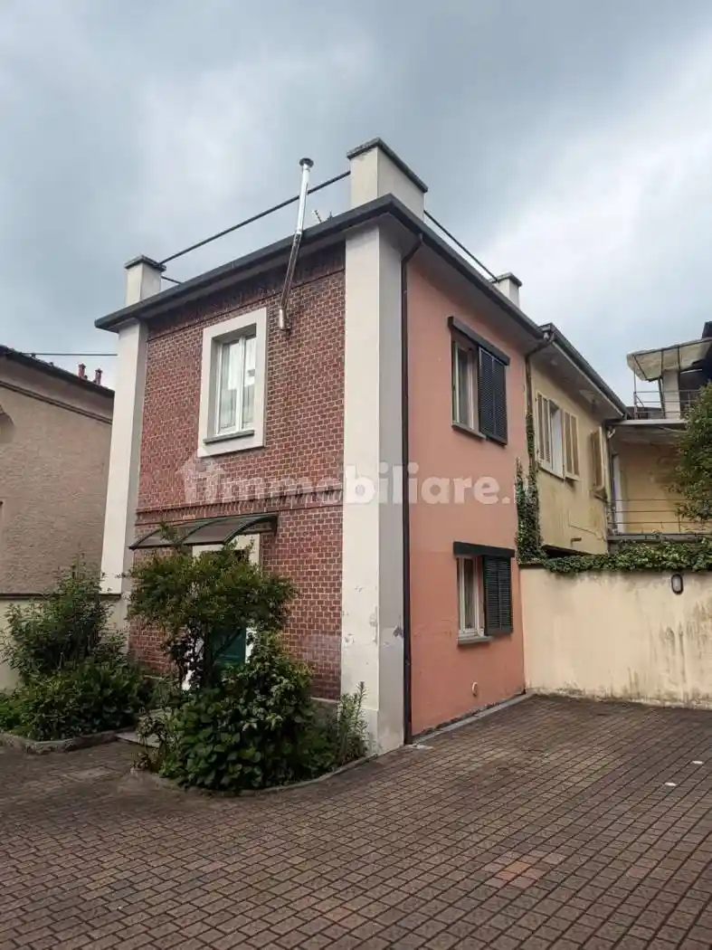 Casa indipendente in vendita a Invorio