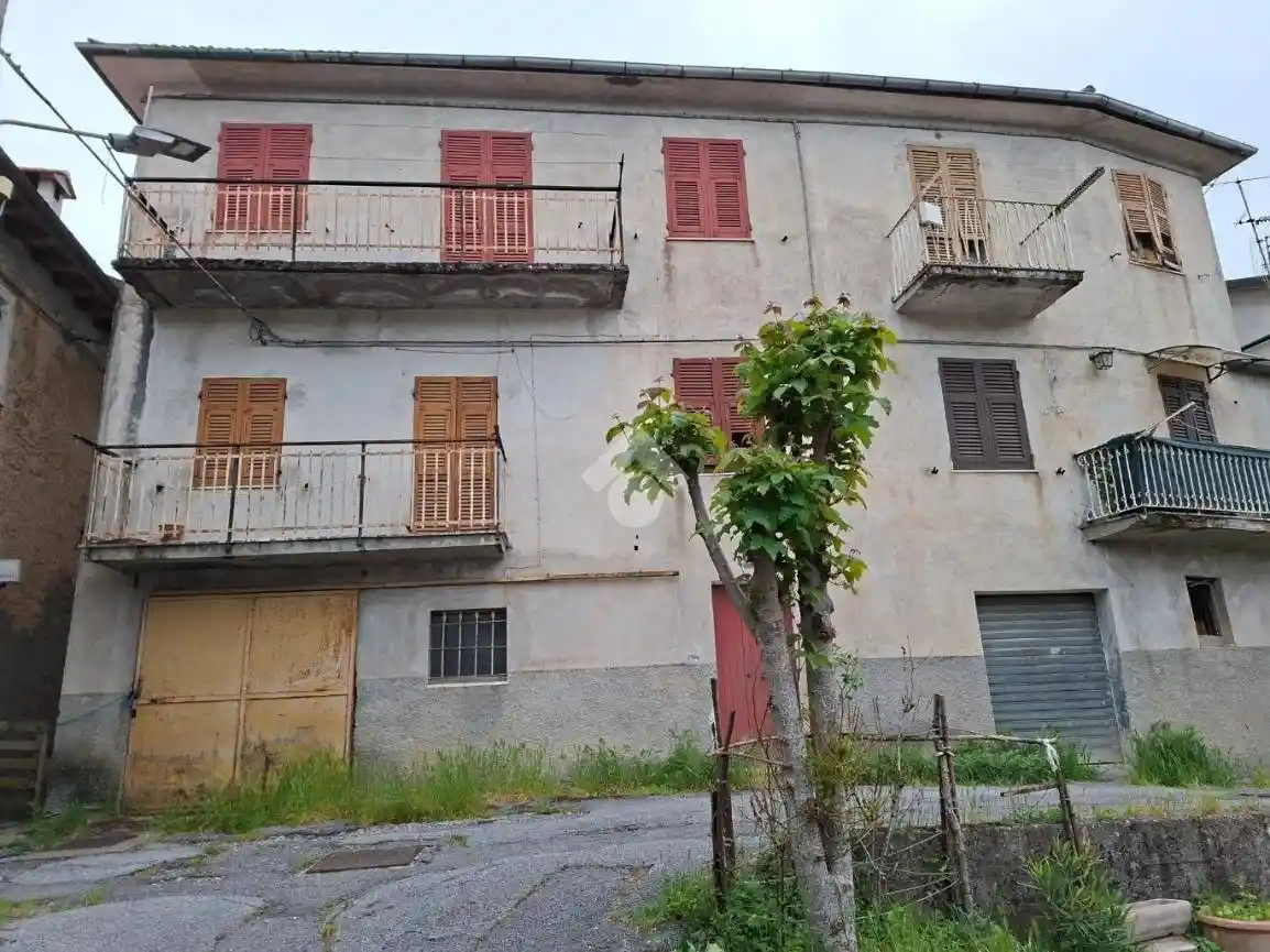 Appartamento in vendita a Vobbia