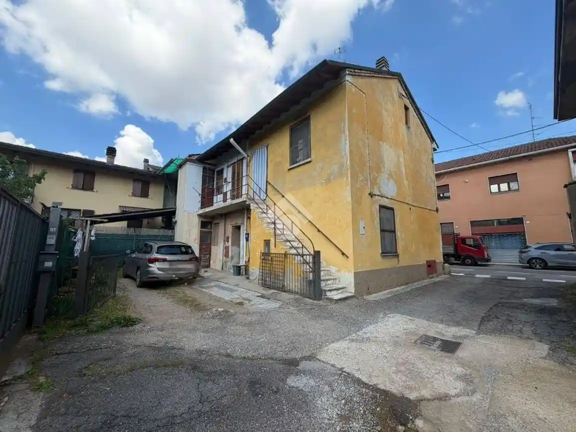 Appartamento in vendita a Besate