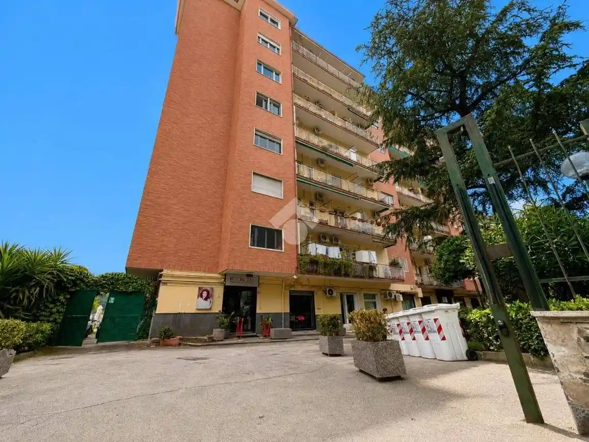 Appartamento in vendita a Napoli