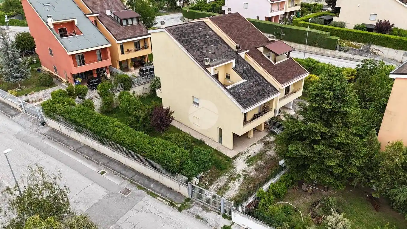 Villa in vendita a L'Aquila