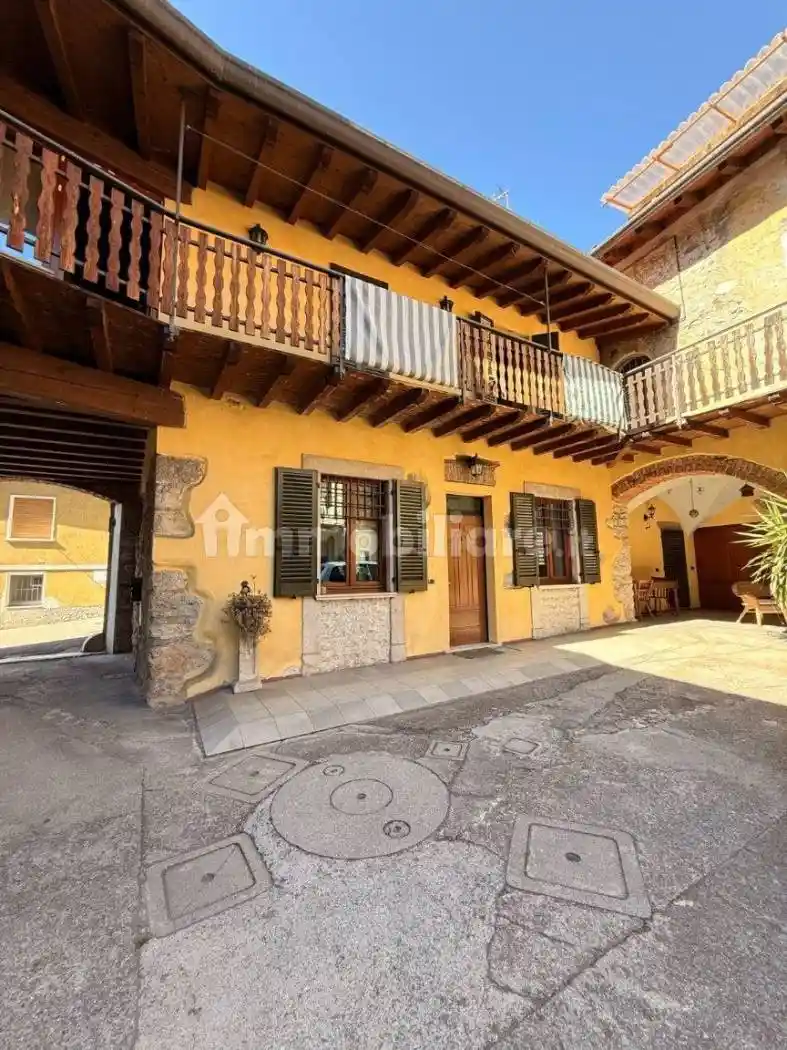 Casa indipendente in vendita a Villa Carcina