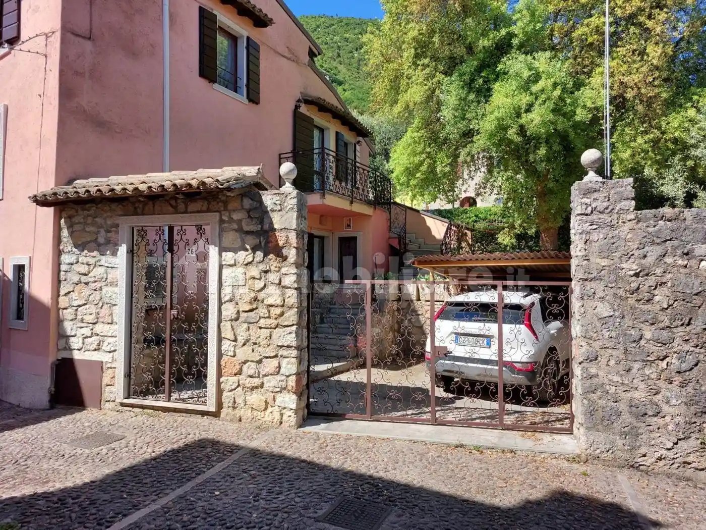 Casa indipendente in vendita a Caprino Veronese